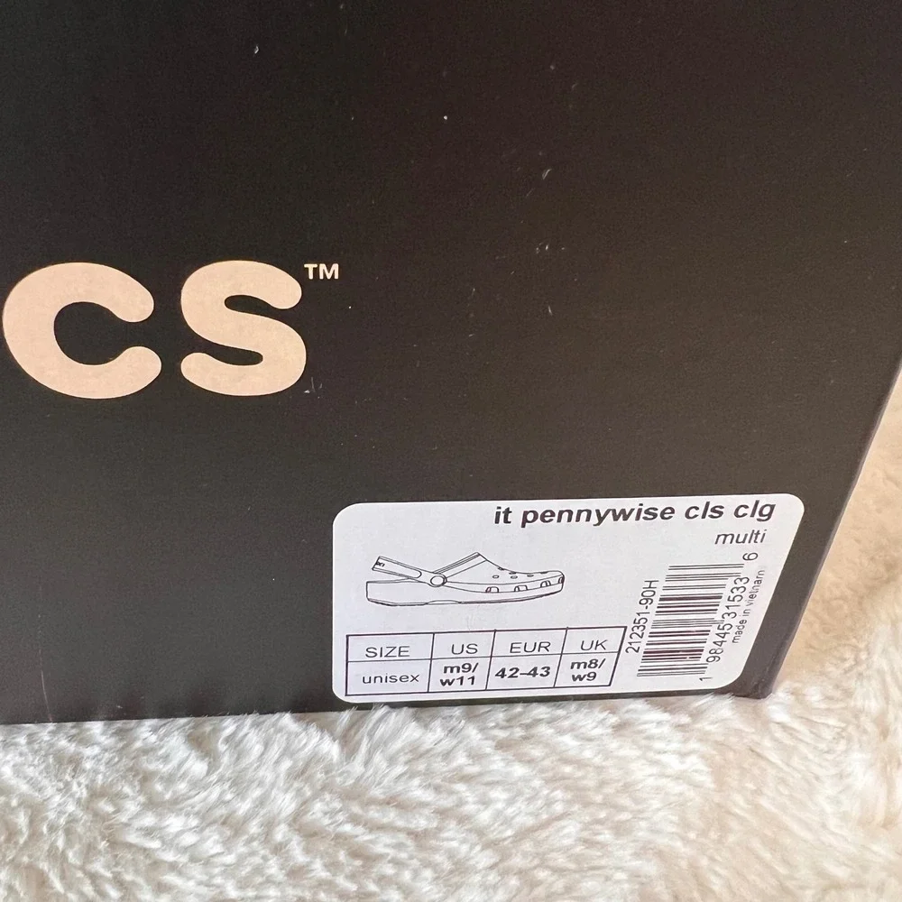 Crocs x IT Chapter 2 Pennywise Classic Clog Shoes Red Fur Size M9 /‎ W11 NWB